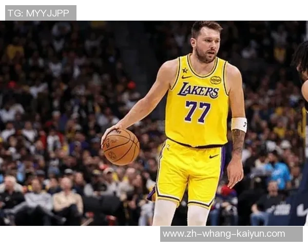 湖人三分16中5落后12分：东契奇24分苦撑，詹姆斯演出迸裂隔扣